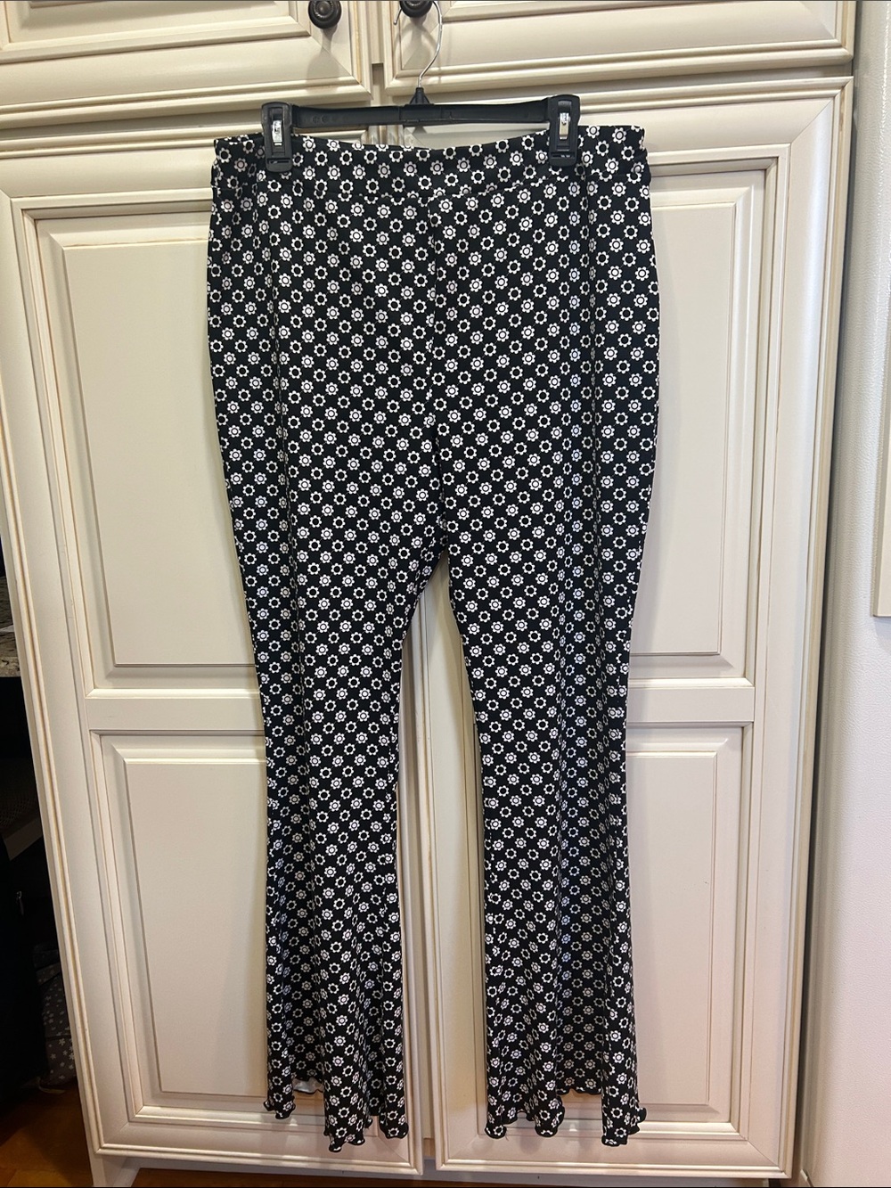 Kohl's Black and White Daisy Flare Pants